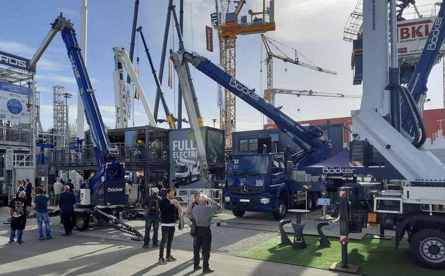 BOECKER: DER ELEKTROKRAN LÄUTET EINE NEUE ÄRA IN SACHEN ELEKTROMOBILITÄT AUF DER BAUSTELLE EIN